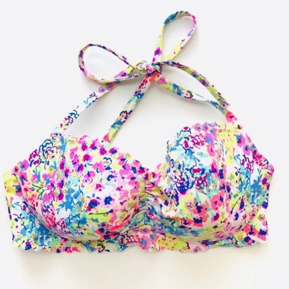🏖3/$37 Victoria's Secret swimsuit top with underwear size 36C🏝🏖